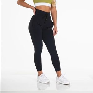 Black NVGTN joggers small